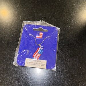 UNITED STATES OF AMERICA PENDANT AND CHAIN 4th OF JULY JULY FOURTH